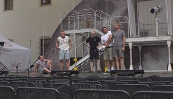 Brno ovládly Letní shakespearovské slavnosti. Bouře má derniéru na Špilberku