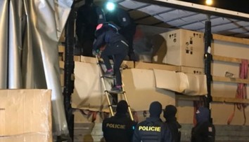 Cesta uprchlíků skončila v Česku. Na Olomoucku je dopadli policisté