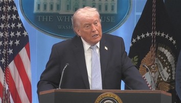 Trump zvýší cla na auta z Evropy. Nedržíte dohodu, vzkázal Unii