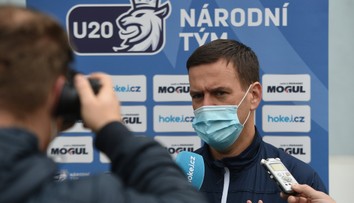 Celý zápas ovlivnila první třetina, smutnil po zápase Mlejnek