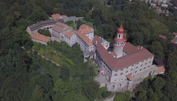 Podivné hospodaření zámku v Náchodě. Kastelánka rezignovala, začala inventura