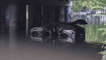 Evropu sužují silné bouřky. V Rumunsku si počasí vyžádalo první oběť