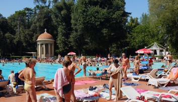 Koupaliště zavedlo nečekané opatření. Někteří návštěvníci se dovnitř nedostanou