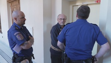 Před spravedlností prchal 18 let, nyní je u soudu. Měl ukrást desítky milionů