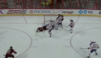 VIDEO: Skórovat pozadu a na břiše? V NHL je možné vše!