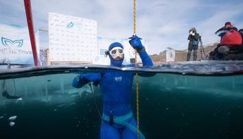 Ruský freediver posunul lidské limity! V ledových hlubinách stanovil nový rekord