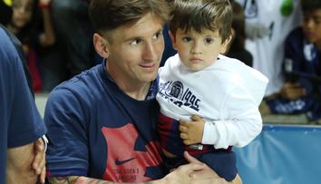 První fotbalové kroky! Barcelona si pojistila malého Messiho