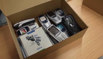 Ve Finsku otevřeli archiv legendárních mobilů Nokia. V 90. letech je měl každý druhý