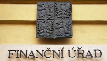 KOMPLETNÍ SEZNAM: Resort zruší desítky finančáků. Nahradí je výjezdy a linky