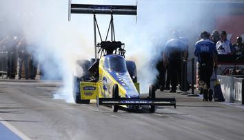 Tragédie v motorsportu. Jezdec zahynul po havárii v rychlosti 400 km/h