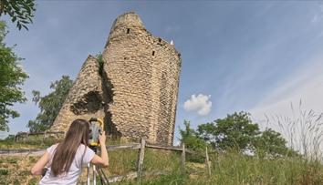 Naděje na nový rekord: Věž u Boleslavi je šikmější než slavná věž v Pise