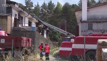 U Sedlčan vzplál vepřín, čtyřicet selátek už hasiči nezachránili!