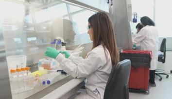 Český vědec stojí za průlomem v boji proti HIV. Vyvinul preventivní lék