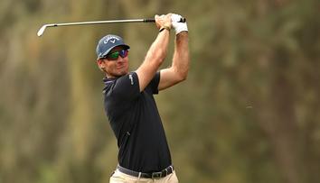 Bizarní zranění elitního golfisty. Spadl do výtahové šachty, musel být operován