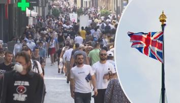Velká Británie mění přístup ke covidu! Sází na očkování, ruší opatření
