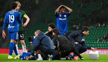 Hrůzné scény při zápase Sportingu. Banální skluz ukončil fotbalistovi sezónu