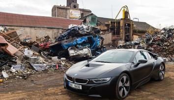 VIDEOTEST - BMW i8, aneb jak jezdí sporťák české policie