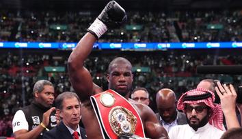 Jsem gladiátor! Dubois ve Wembley šokoval favorita knokautem