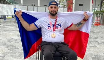 ČPV-Vyrovnaný osobní rekord a další cenný kov pro Česko. Aleš Kisý vybojoval bronz