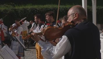 Karlovy Vary zaplavily kroje. Jubilejní festival nabídl tradice z celého světa