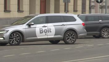 Každý čtvrtý taxikář porušuje pravidla. K práci používají alternativní platformy
