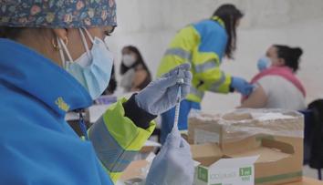 AstraZeneca má potíže s dodávkami vakcíny. EU dostane asi jen polovinu