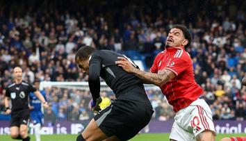 Desítky stehů po hrozivých srážkách hlav. Takhle dopadli fotbalisté Premier League