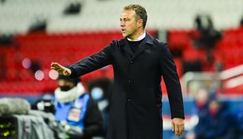 Flick ustál skupinový propadák. U německé reprezentace pokračuje