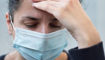 Omikron hlásí další podivný příznak.  Pozor na změny v chování, varují lékaři