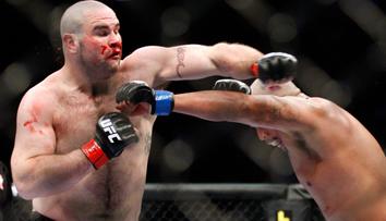 Boxer možná nepřežije knock-out. Rodina zvažuje darování orgánů