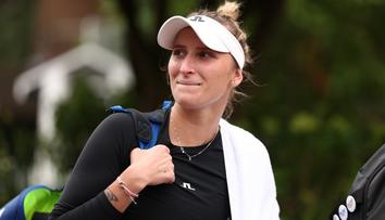 Detaily případu, který zlomil tenistku Vondroušovou: Komisařku nazvala p*čou
