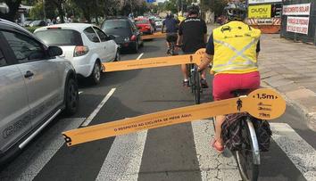 Senát překvapil. Pravidlo pro objíždění cyklistů neodmítl, chce ale nižší sankce