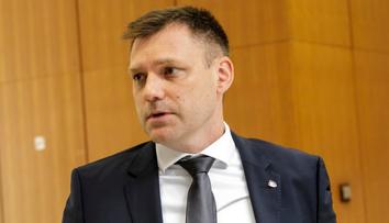 Slovenského ministra bolelo břicho. Lékaři rozhodli o okamžité operaci