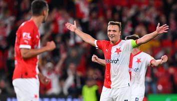 Nechci se přimotávat k titulu a brát někomu místo, říká skromně Tecl