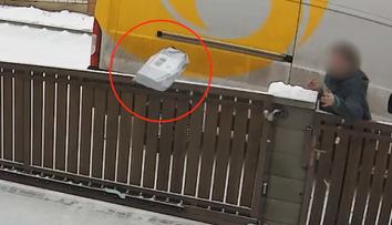 VIDEO: Panu Macourkovi doručili balík svérázným způsobem. Nepřijatelné, zuří Balíkovna