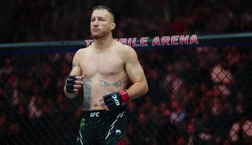 Válka o titul UFC potěšila fanoušky. Pás získal veterán Gaethje