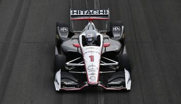 Domácím hvězdám vypálil rybník Newgarden. Jezdce potrápil déšť