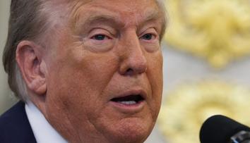 Trump musel na magnetickou rezonanci. Co mu vyšetřovali, prý neví