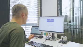 Karel ušetřil stovky korun měsíčně! Stačilo k tomu pár minut na internetu
