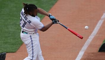 Guerrero stejně jako otec vyhrál home run derby. Odpalem trefil dítě do hlavy