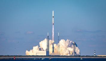 Bezos slaví velký úspěch. Vyslal raketu na Mars
