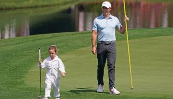 Čtyřletá dcera golfisty McIlroye si podmanila Masters. Trefila dlouhý putt