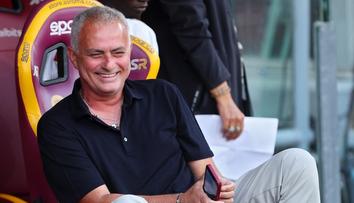 V AS Řím se na diety nehraje. Štědrý Mourinho koupil na oslavu 60 pizz