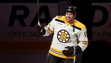 Ve 37 letech snaha o návrat do NHL. Legenda Bostonu podepsala zkušební kontrakt