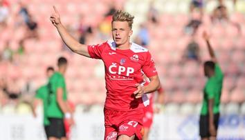 Ligisté jsou blízko k udržení. Úvodní zápasy zvládly Pardubice i Zlín