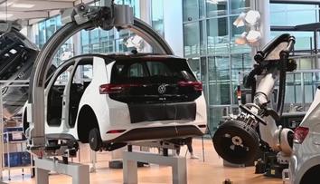 Volkswagen oznámil zásadní změny. Oseká nabídku a chystá masivní propouštění