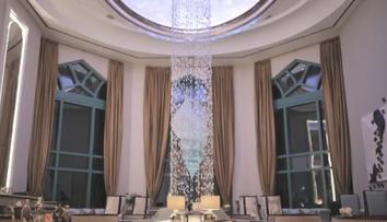 Český křišťál září ve světě, takto zdobí dubajský hotel Atlantis