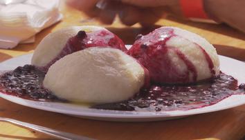 Borůvkobraní přilákalo tisíce lidí. Nechyběly knedlíky ani sladké speciality