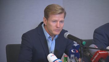 Politici, banky i dodavatelé se pustili do Písaříka. "Nechal zákazníky na holičkách"