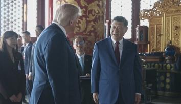 Schůzku lídrů v Pekingu provází napětí. Trump působí nejistě, diví se expert